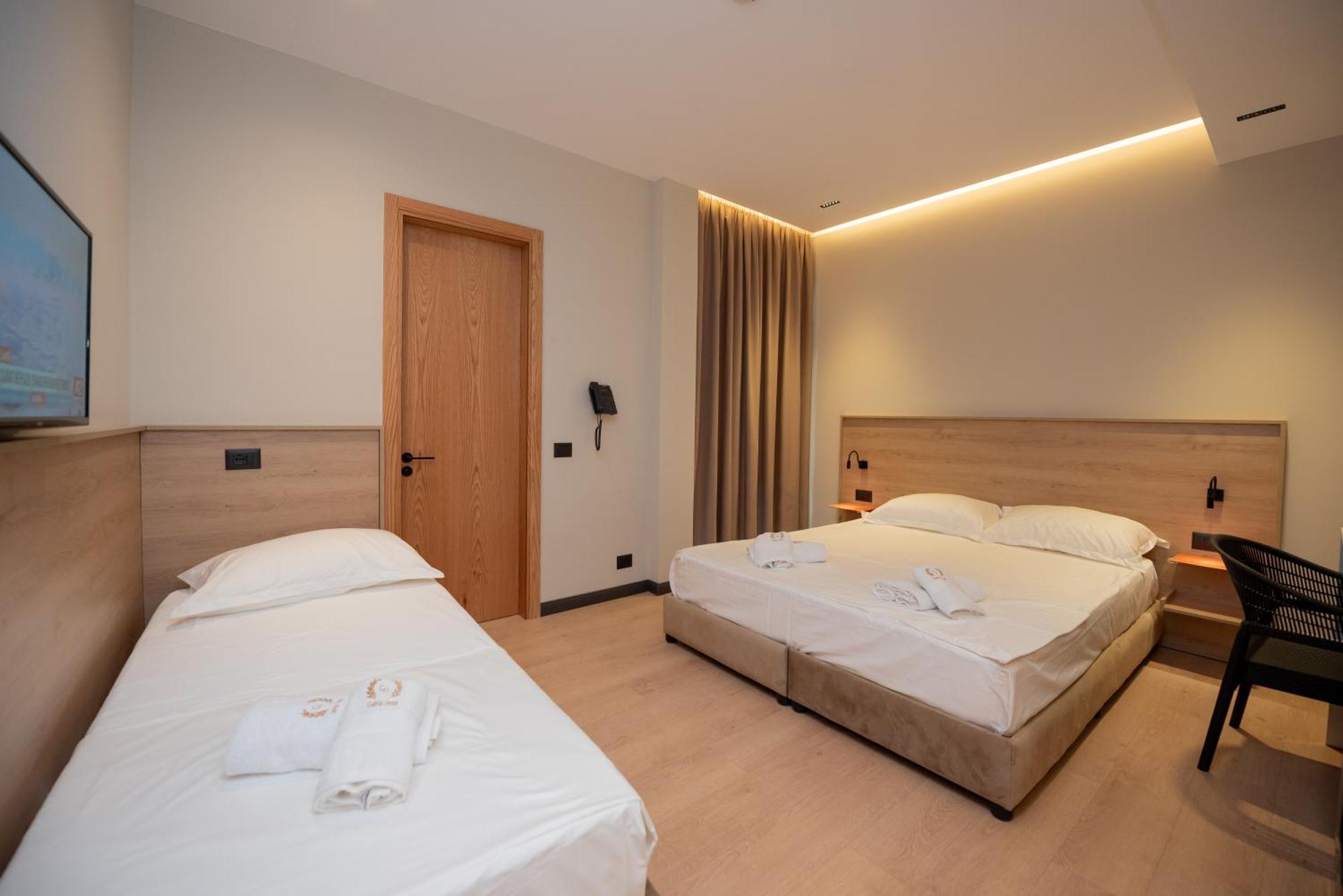 Calma Boutique Hotel Vlore Exterior photo